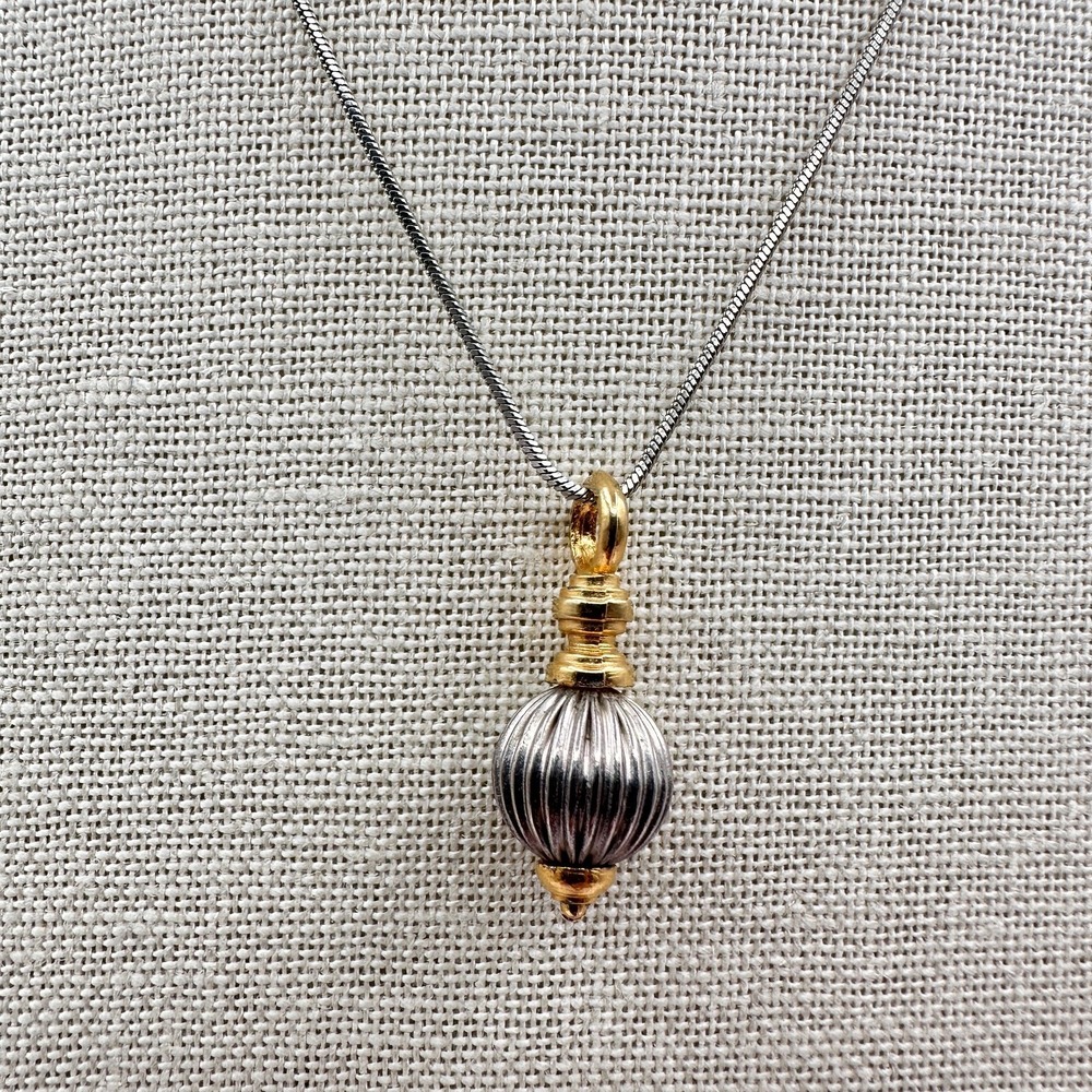 Vintage Y2K Gold/Silver Snake Chain Ribbed Ball Pendant Necklace